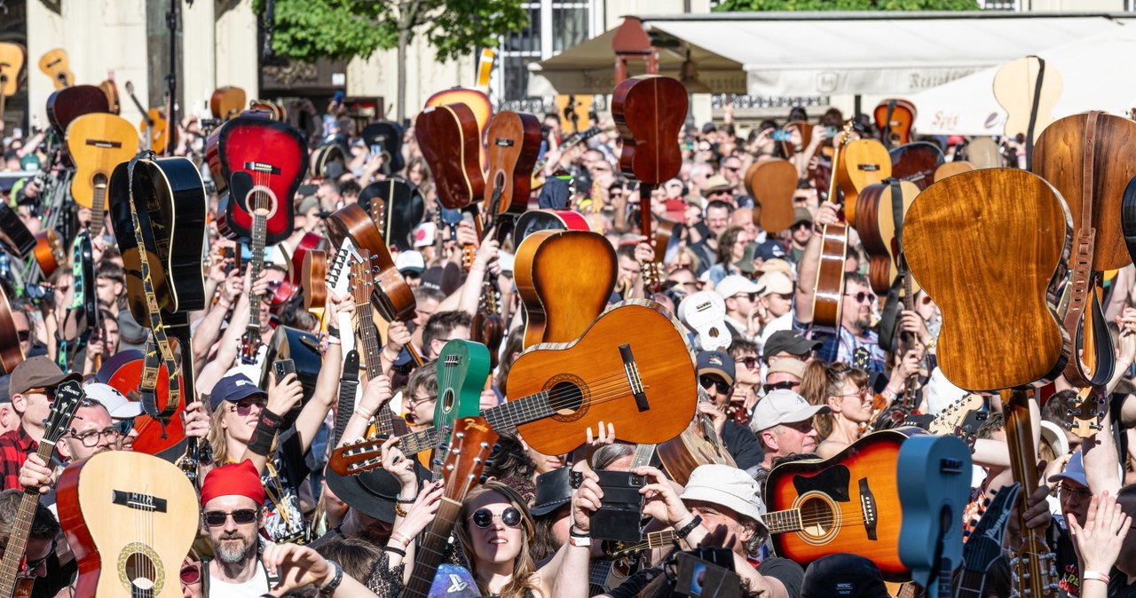 7531 gitarzystów zagrało na wrocławskim Rynku