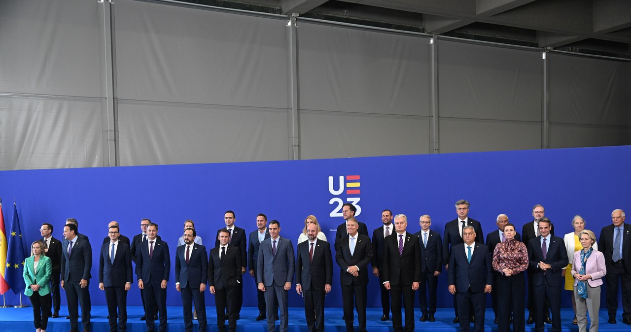 Grudniowy szczyt Unii Europejskiej nie zajmie się rewizją traktatów