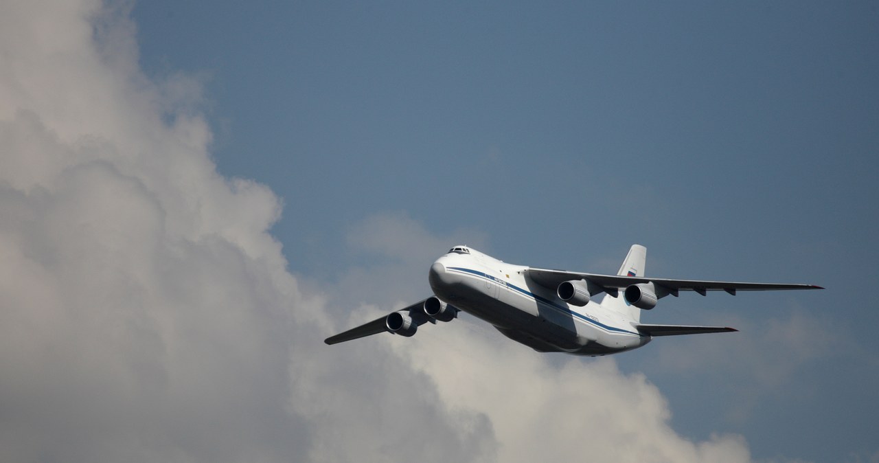 Rosja wysyła do Chin samoloty po ładunki wojskowe? "Regularne loty"